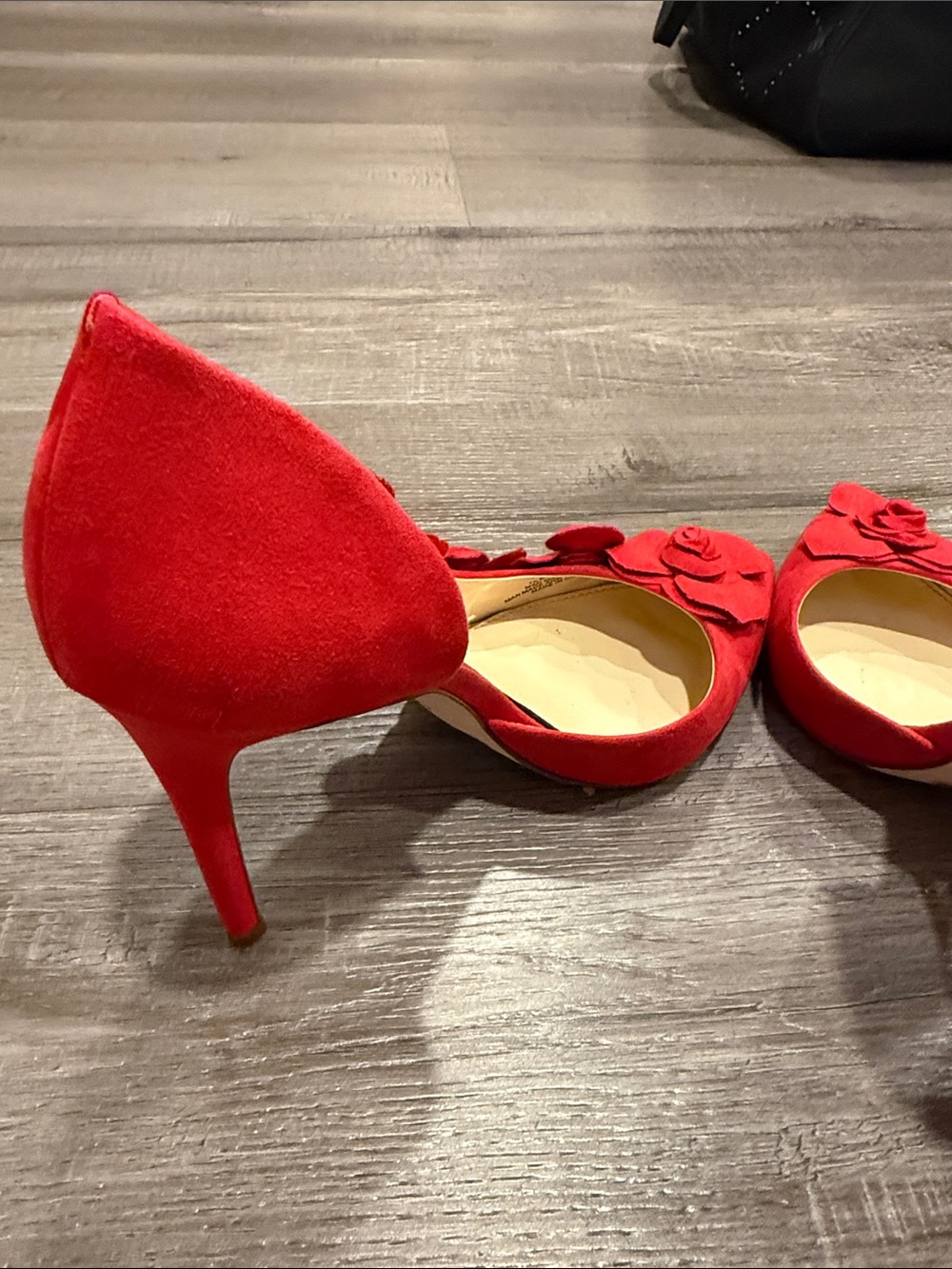 Jessica Simpson Red Floral Suede Pointed Pumps - Picture 5 of 6